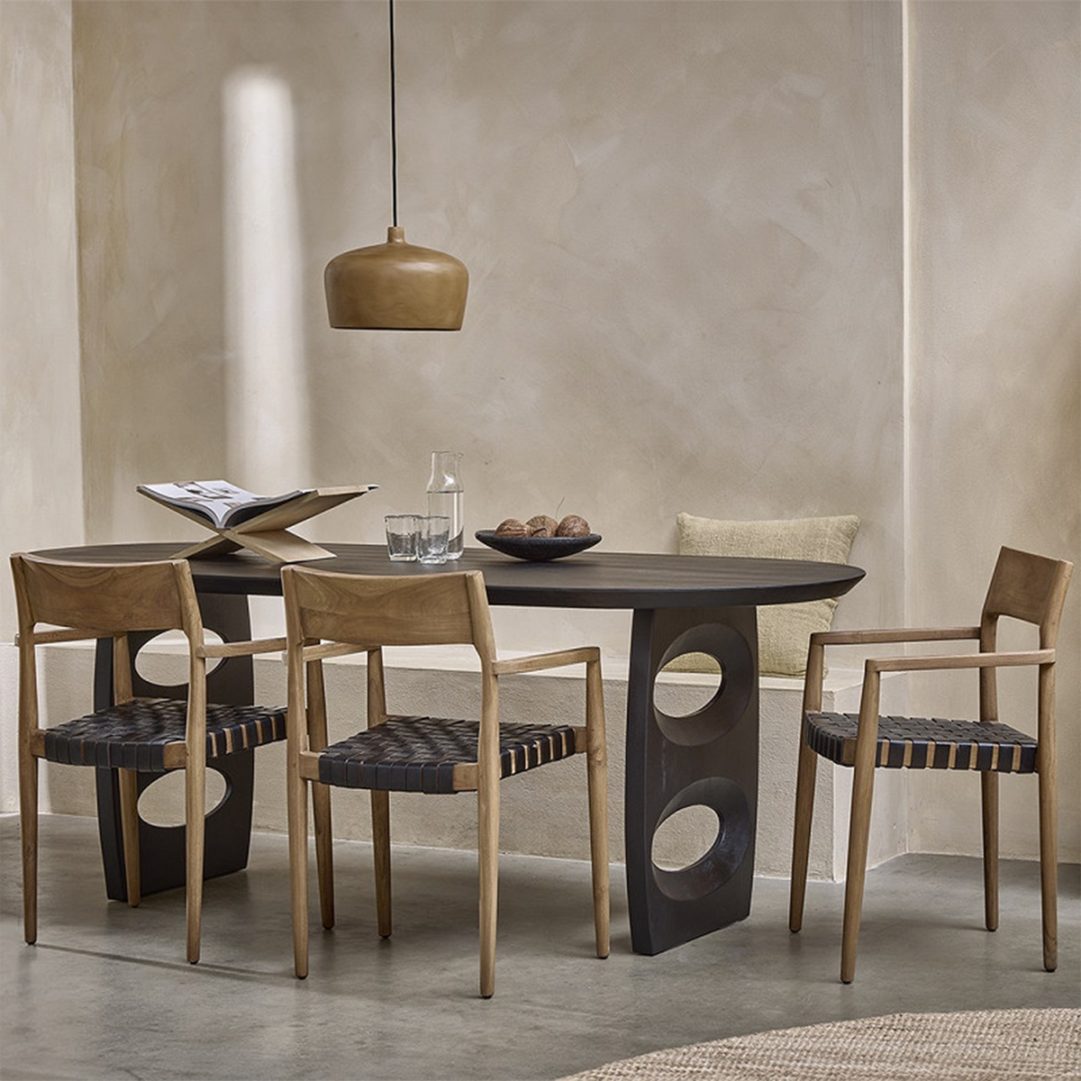 Bullnose Dining Table Teardrop Base Black