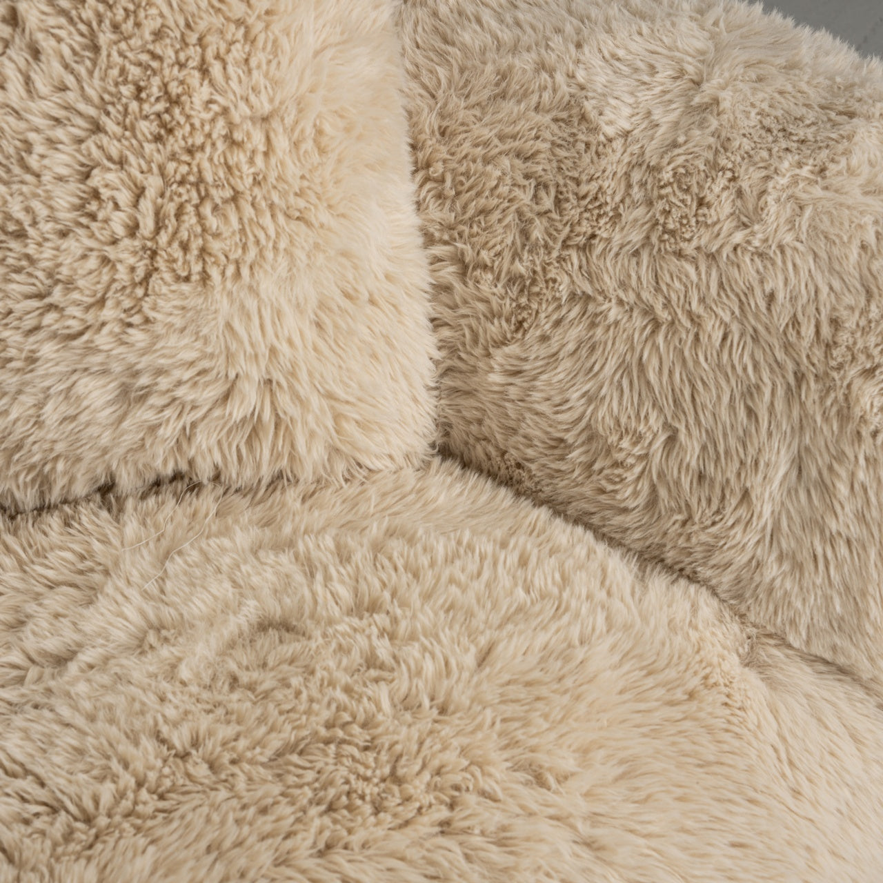 Bank Comfy Sofa Yakety Yak Sand
