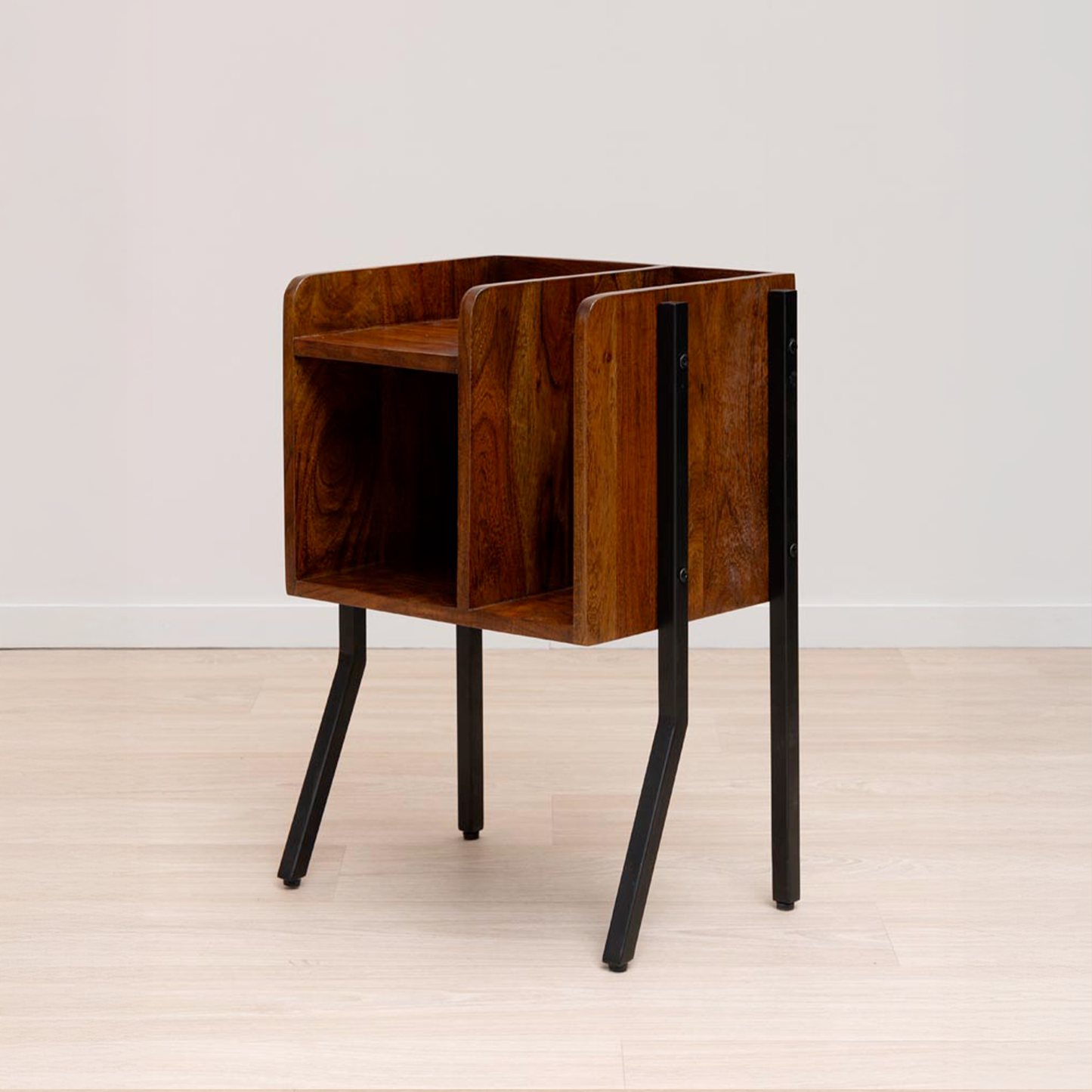 Flow Side Table