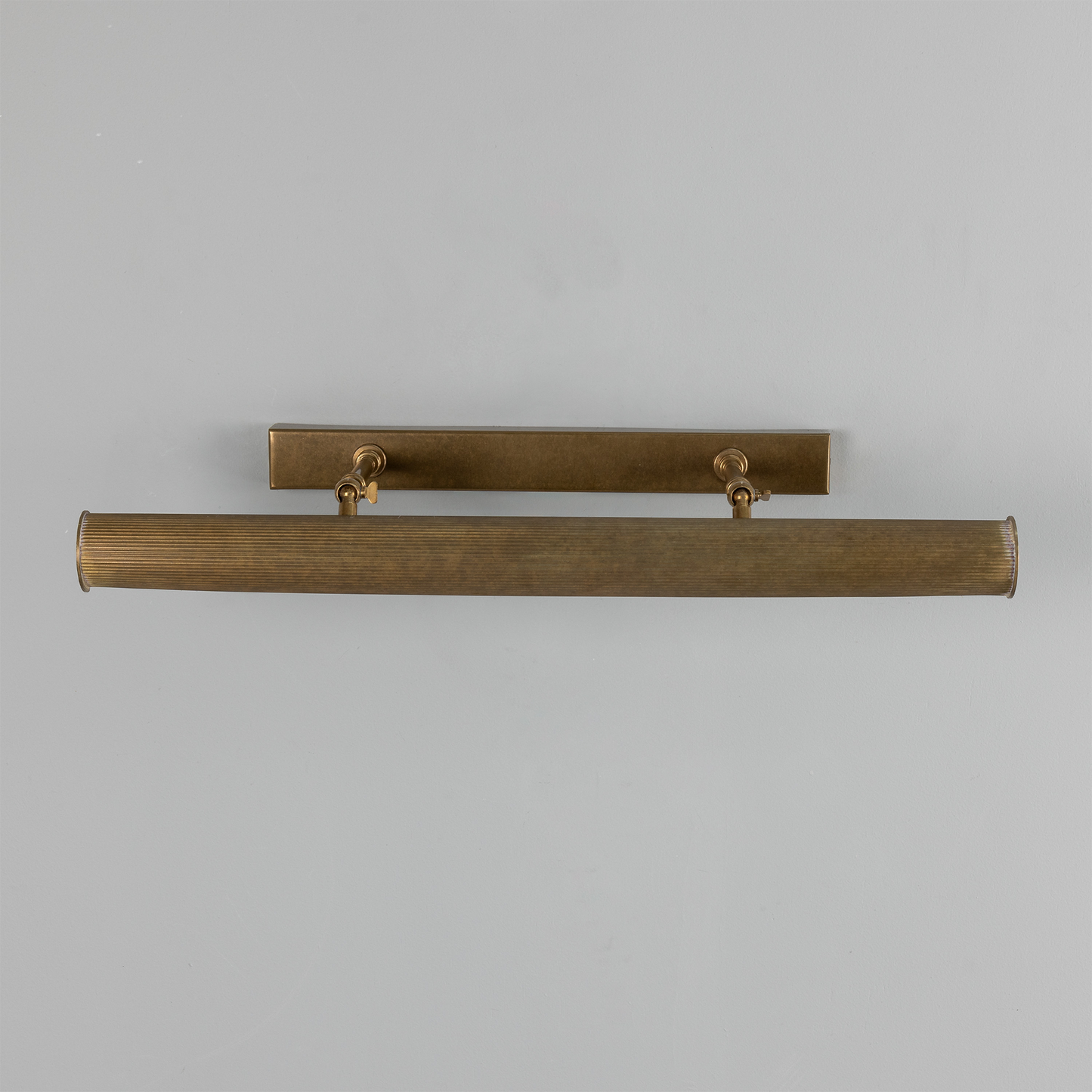 Cambridge Adjustable Reeded Brass Picture Light 60.5cm IP20