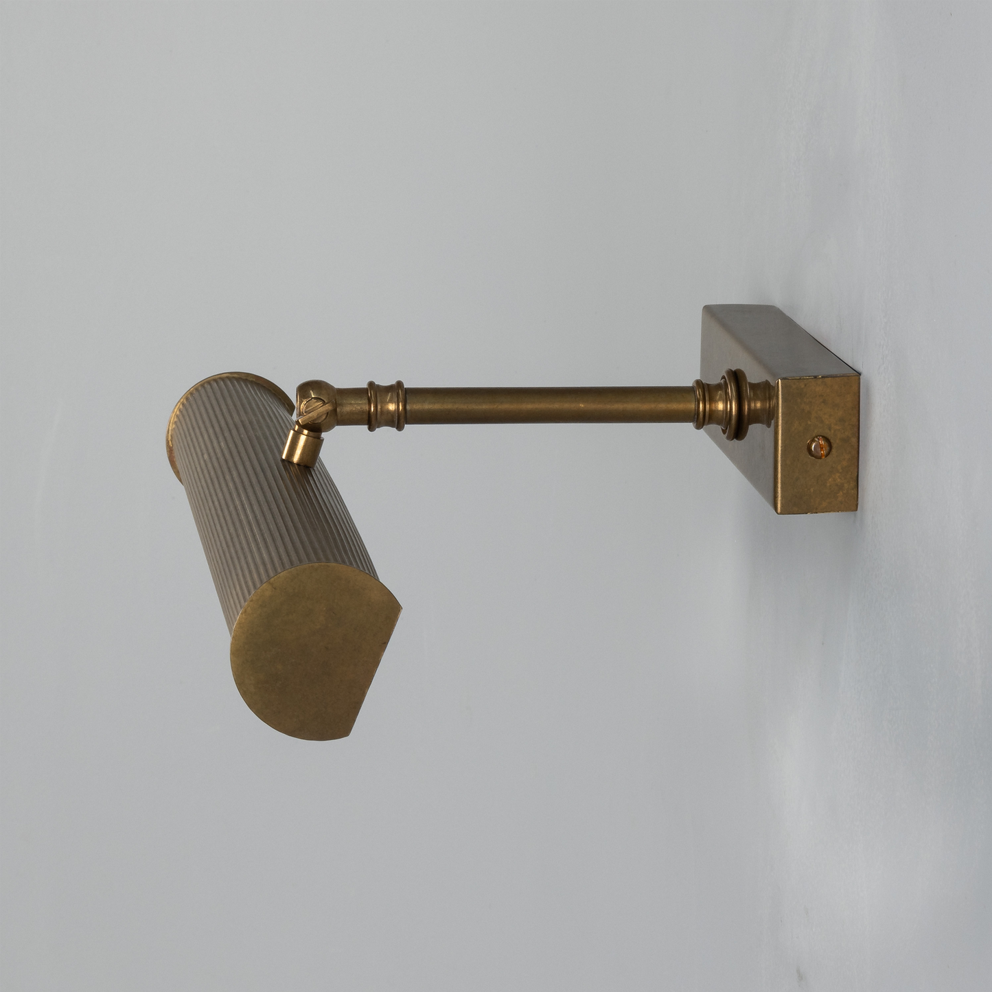 Cambridge Adjustable Reeded Brass Picture Light 35.5cm IP20