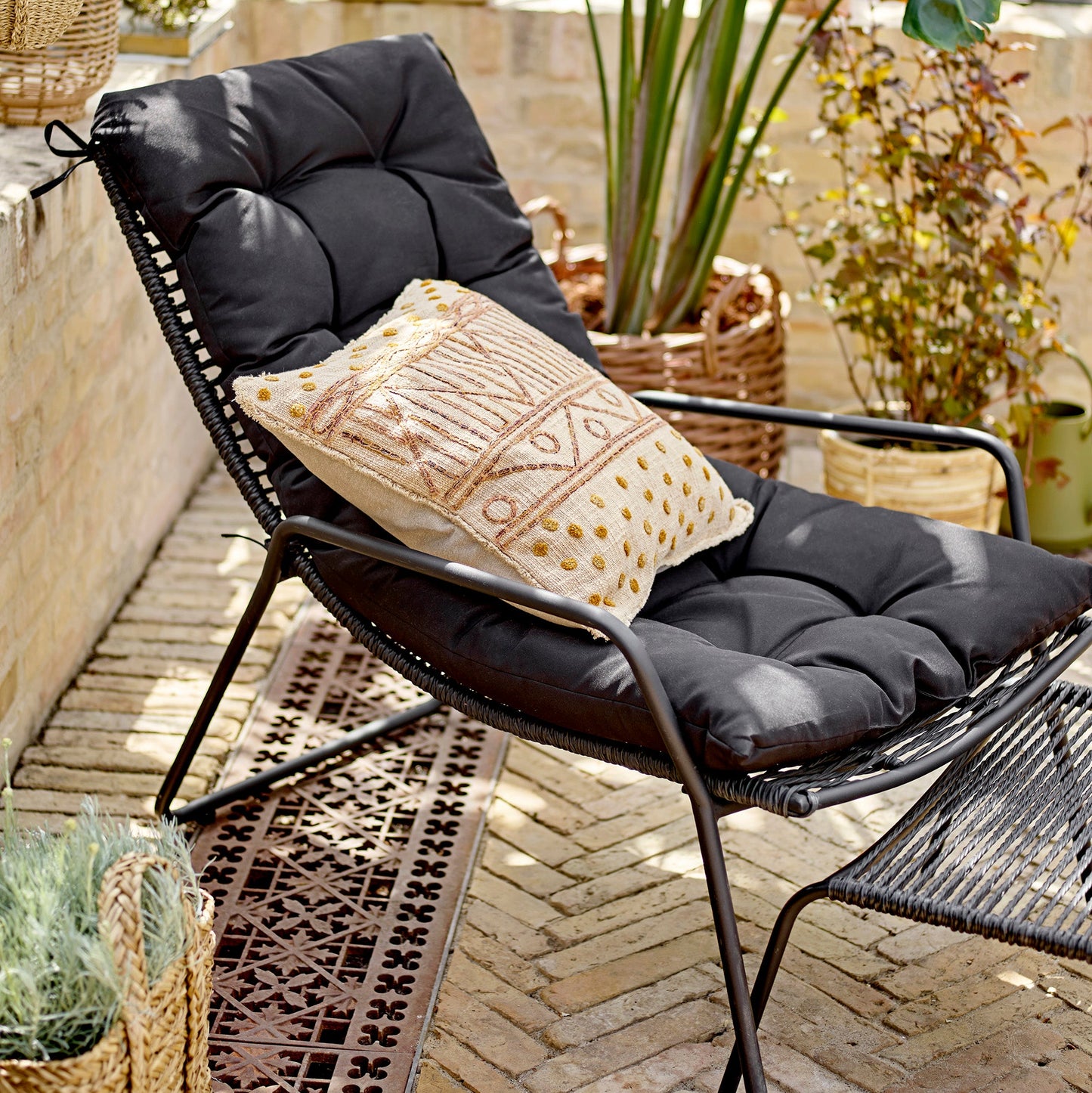 Boel Deck Chair with Stool Black Metal