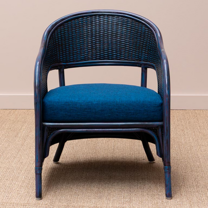 Blue armchair with cushion Pigmento