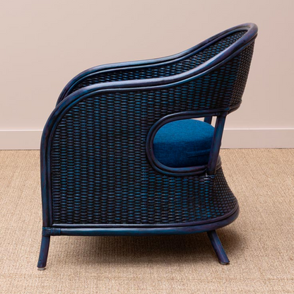 Blue armchair with cushion Pigmento