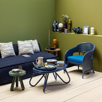 Blue armchair with cushion Pigmento