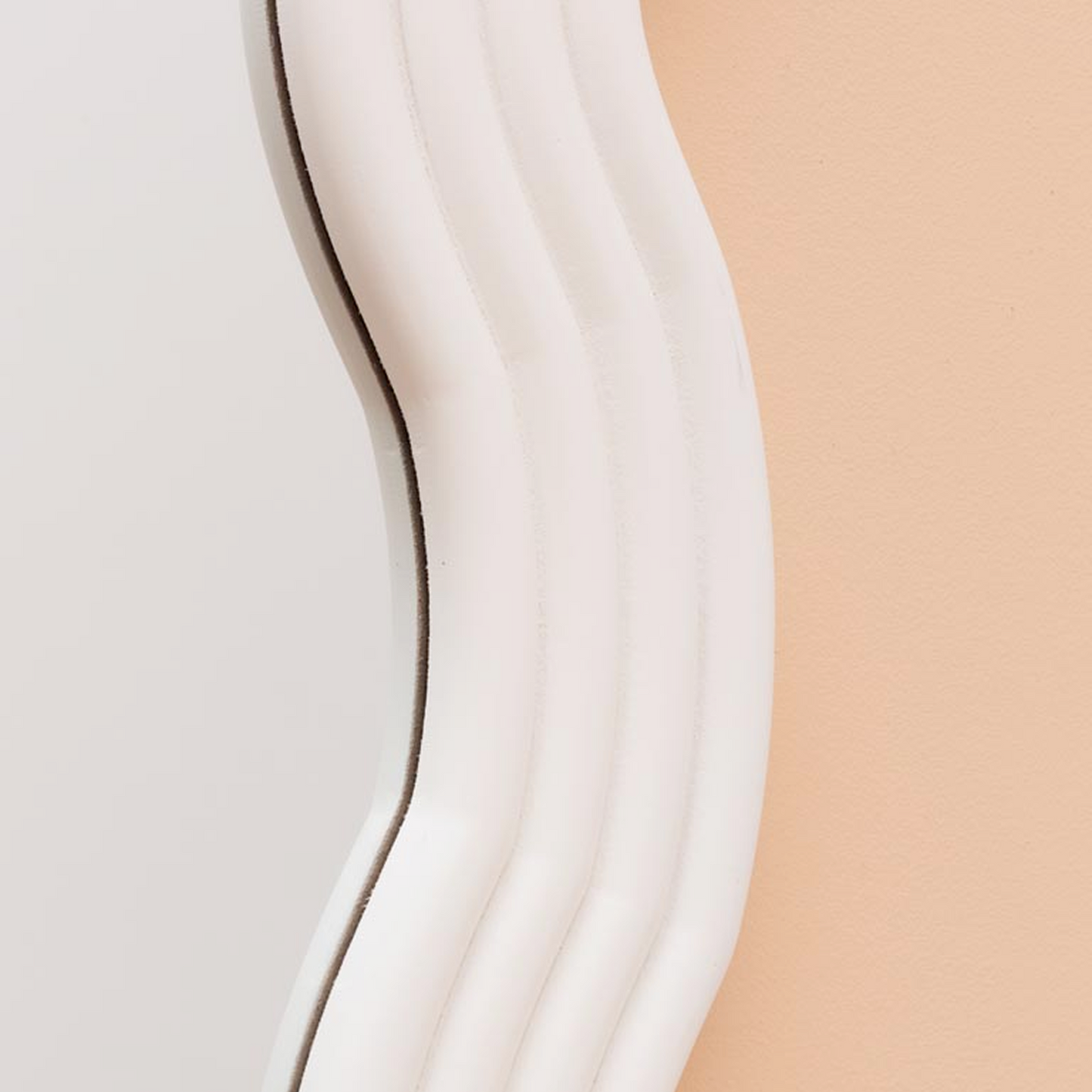 Large White Wavy Mirror Ziggy