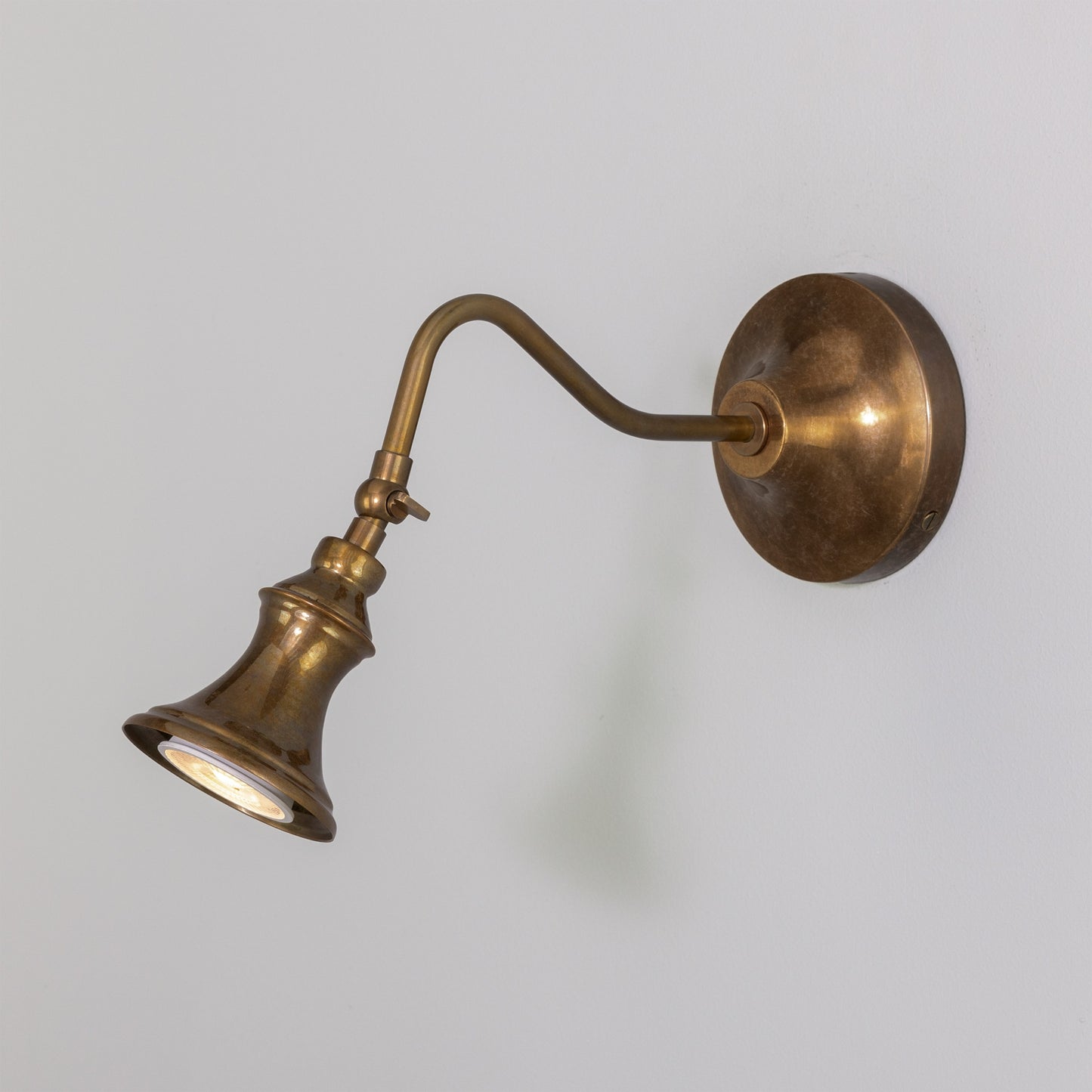 Kent Traditional Adjustable Spotlight 8cm IP20