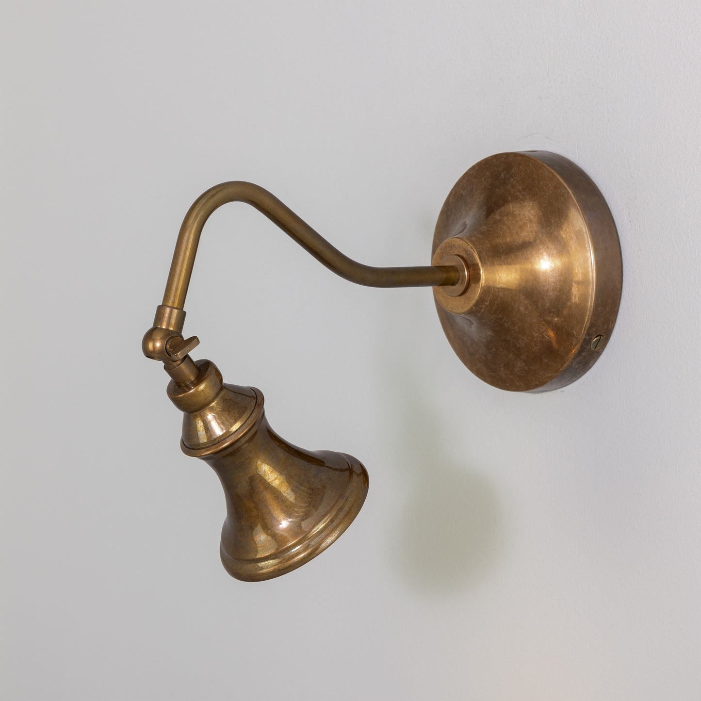 Kent Traditional Adjustable Spotlight 8cm IP20