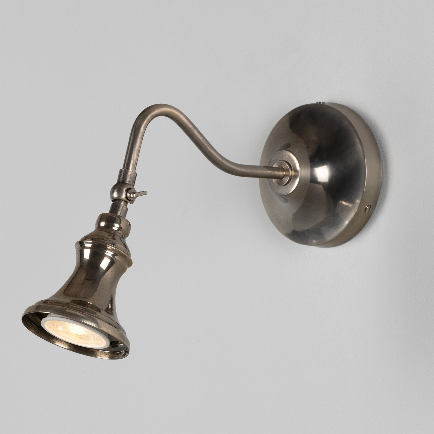 Kent Traditional Adjustable Spotlight 8cm IP20