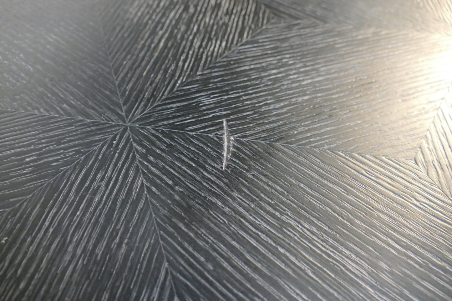 Blax Round Dining Table