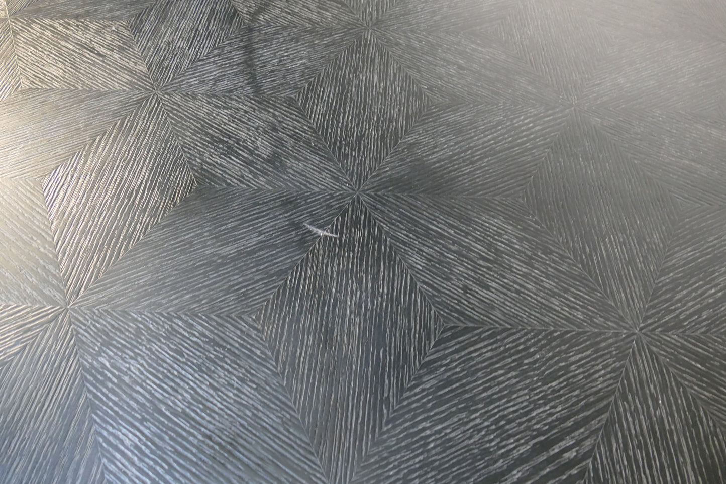 Blax Round Dining Table